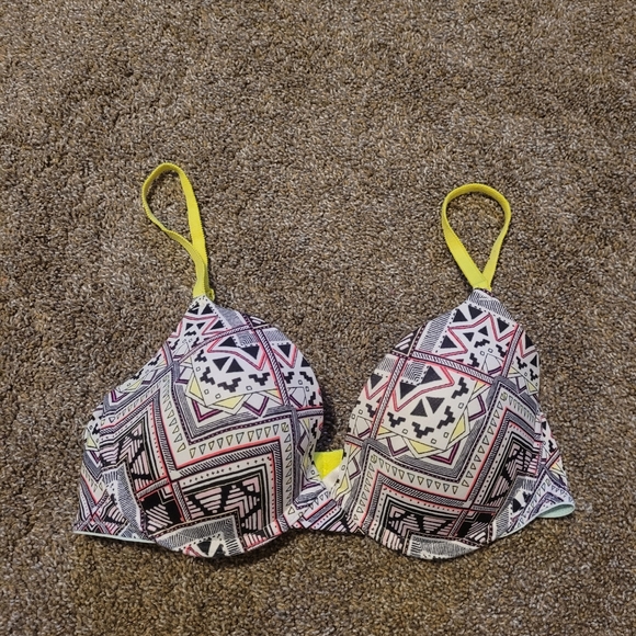 PINK Victoria's Secret Other - PINK VS wear everywhere demi bra 34C